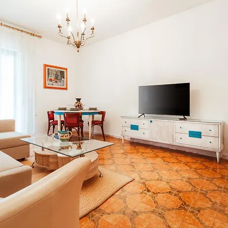 Apartment Center - Housea